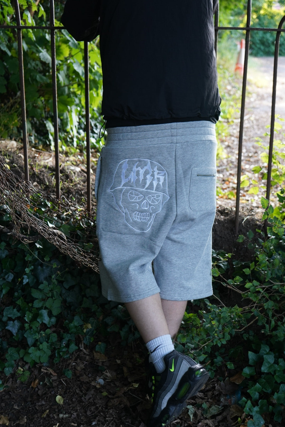 “skull” shorts (single waistband)
